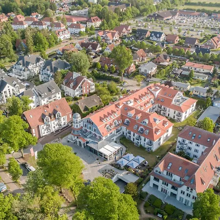 Baltischer Hof 24 *